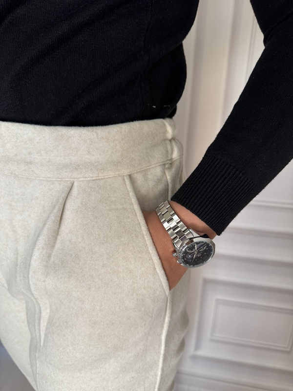 شلوار مام فوتر زیپی زنانه سفید با جیب جلویی کاربردی