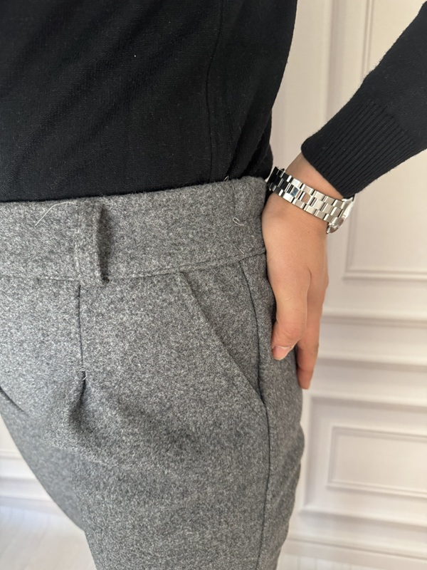 شلوار مام فوتر زیپی زنانه طوسی روشن با جیب جلویی کاربردی