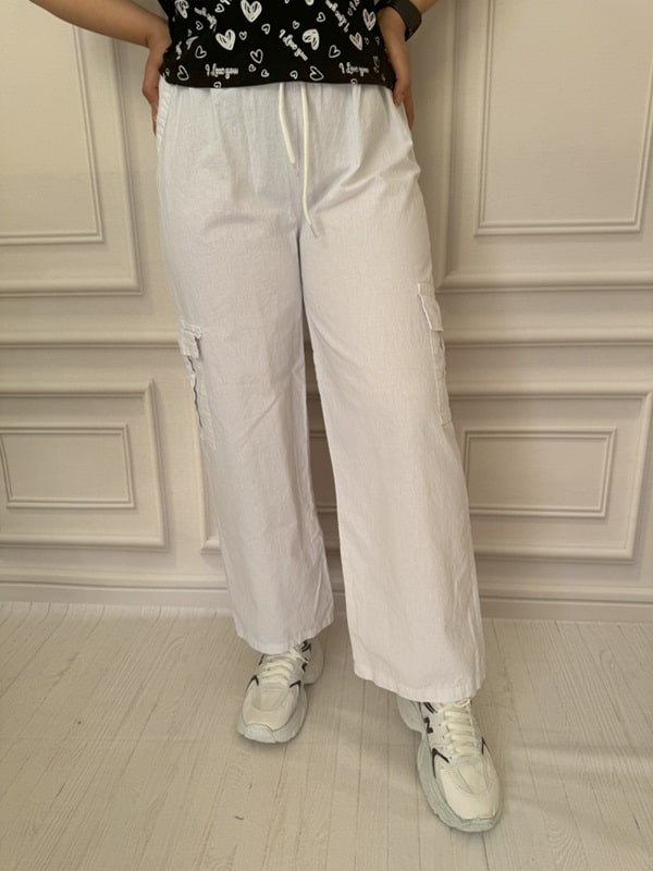 شلوار لینن کارگو زنانه مدل راسته با کمر کشی – نمای کامل از جلو