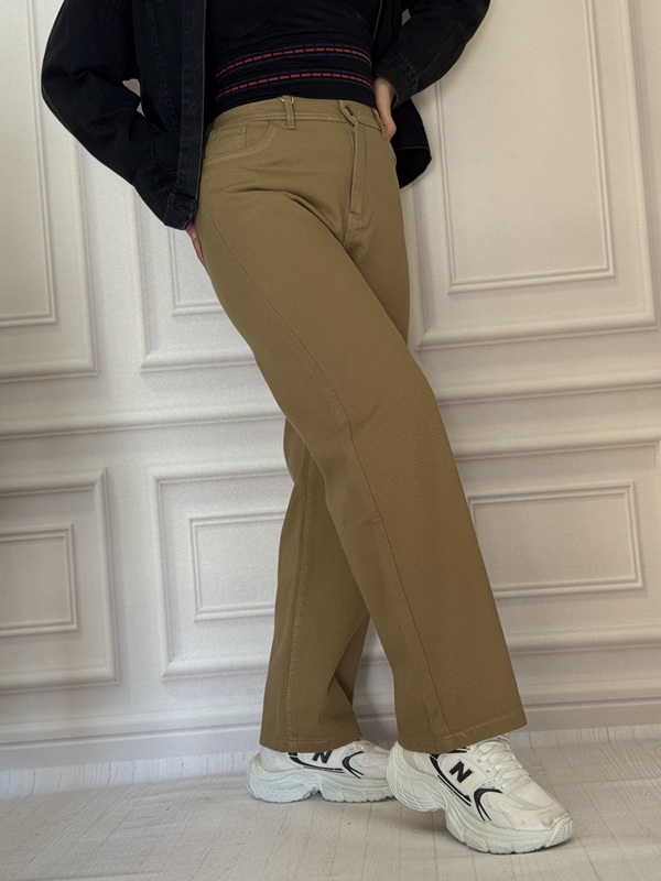 شلوار کتان بگ سنگشور زیتونی با تن‌خور نیم‌رخ