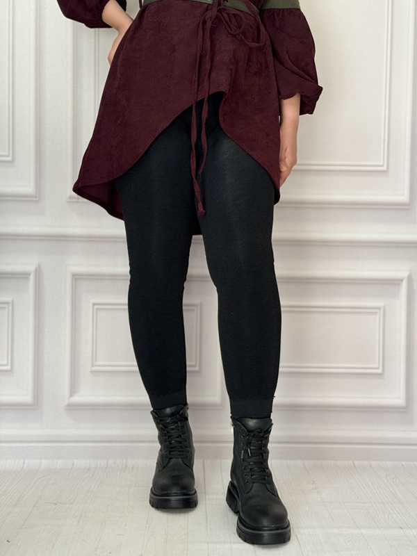 تنخور لگ تو پشمی شاین دار مشکی، مدل جذب با جلوه براق، کمر گن دار و پارچه گرم زمستانی