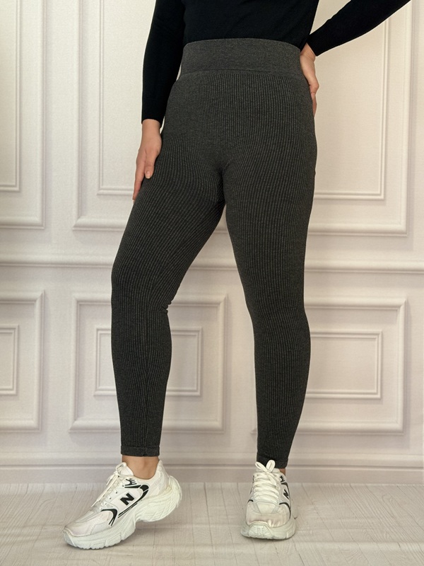 تنخور لگ کبریتی تو پشمی طوسی، بافت برجسته، کمر گن دار، گرم و ضخیم، فری سایز ۳۸ تا ۵۲، مناسب استایل زمستانی