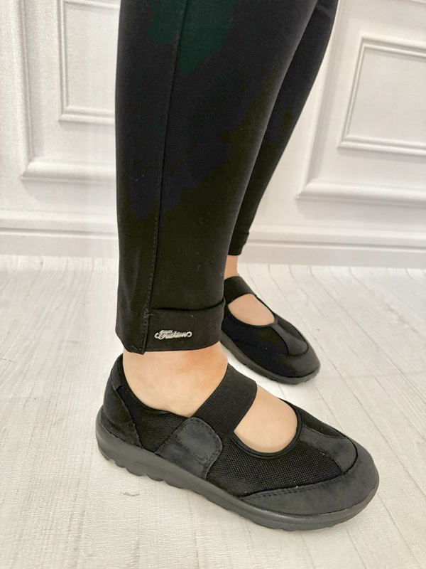 دمپای پاکتی شلوار زنانه نخ سوزنی مشکی در تن مانکن