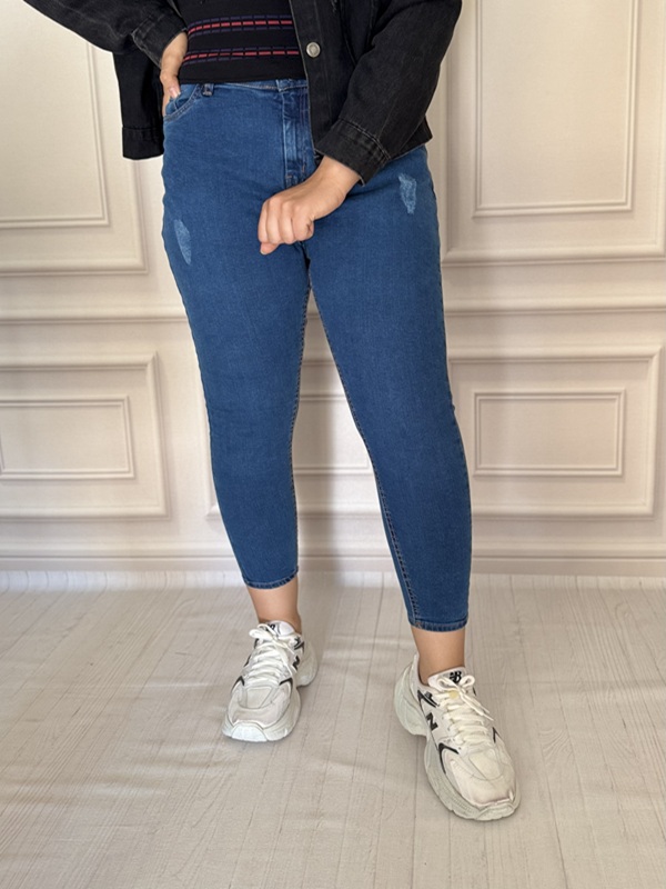 شلوار جین زنانه جذب آبی با قد ۹۰ و تن‌خور چسبان