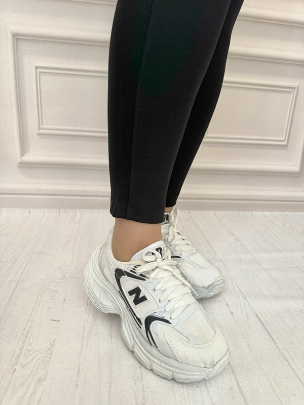 دمپای شلوار زنانه سوزنی گندار در تن مانکن