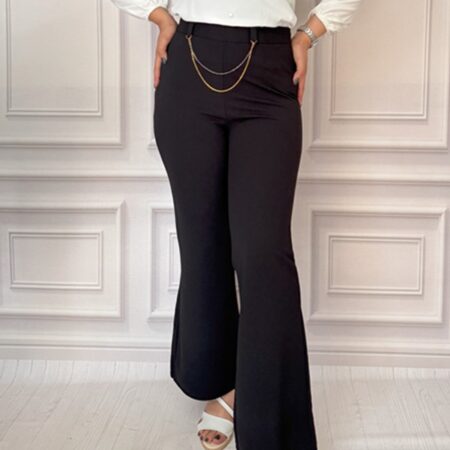 نمای جلوی شلوار مشکی کرپ مازراتی دمپا با طراحی شیک و قد ۱۰۰ سانتی‌متر