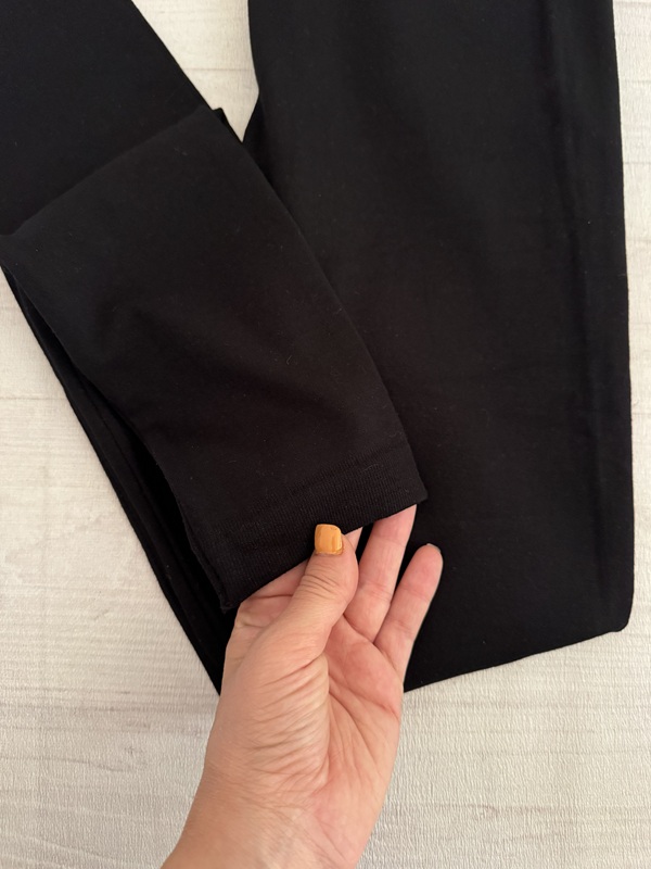 نمای دمپای ساپورت تو پشمی مشکی، دوخت تمیز و لبه صاف، مدل جذب و فیت پا برای راحتی