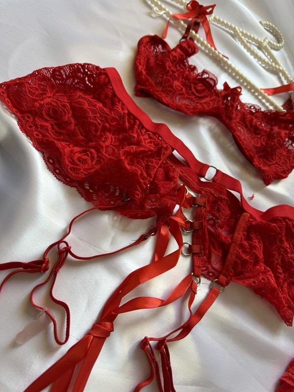 کمربند توری به همراه گارتر بنددار قرمز لباس خواب چهار تکه Krishna کد ۱۸۵۵